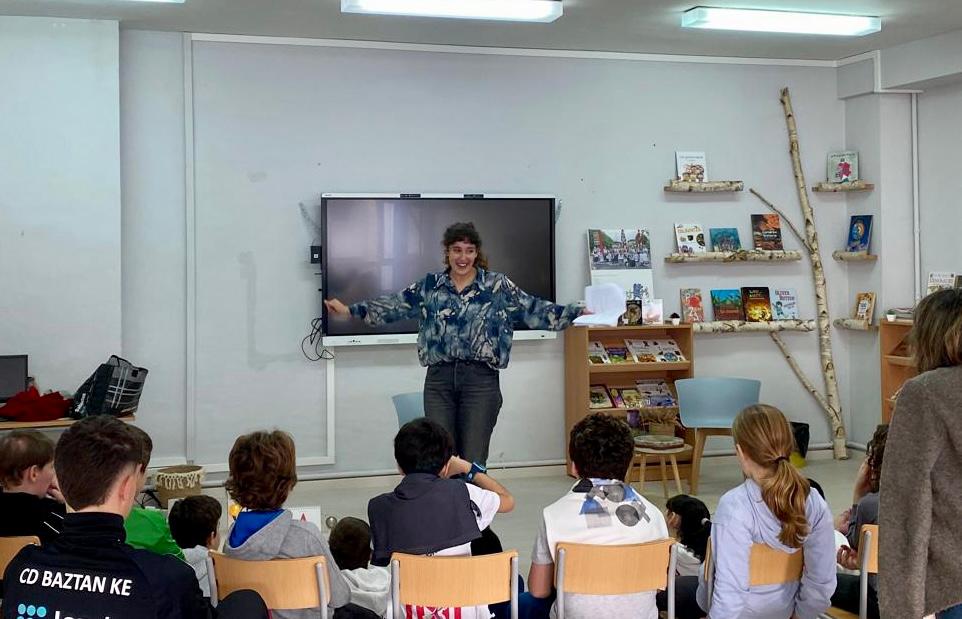 Ameli cuenta cuentos